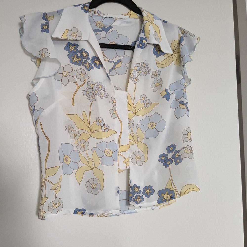 Silky Sheer White, Blue, and Yellow Floral Short Sleeve Blouse (Size: S/M)